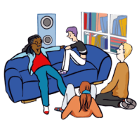 Jugendliche sitzen auf und vor einem Sofa